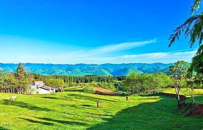 重慶下轄小城市的旅游新篇章 景點享譽世界與立體交通建設(shè)并進